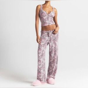 SKIMS SLEEP HENLEY TANK + SKIMS SLEEP Straight Leg Pant Size Small